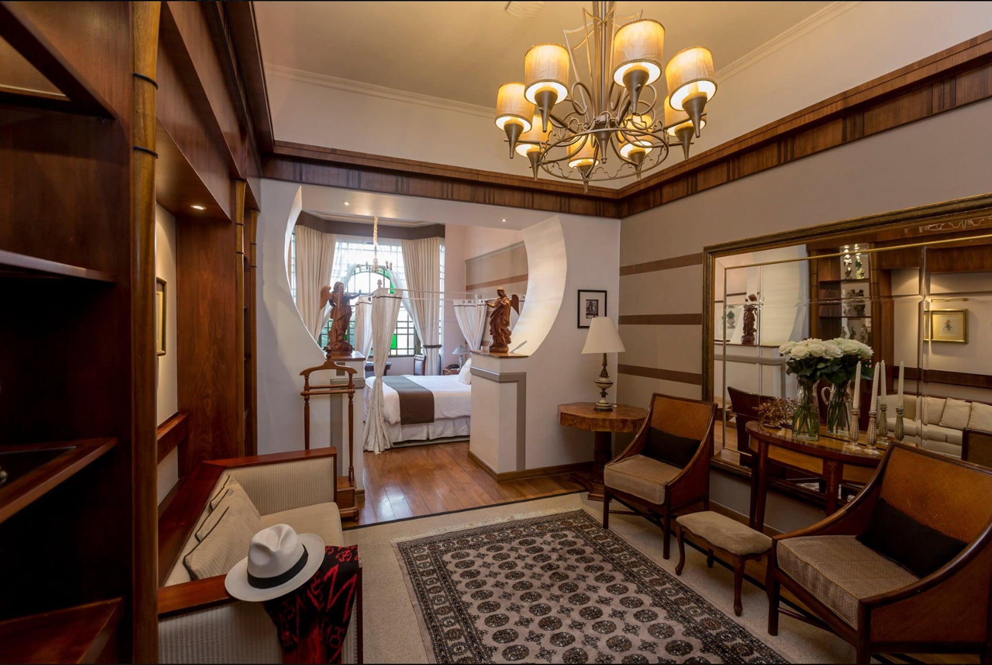 传统套房， 1 张特大床