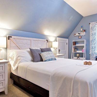 Blue Ridge Single King Clay Corner Inn Promo Code