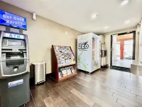 Days Inn & Suites by Wyndham Arlington Near Six Flags