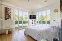 Modern flat with sea view - AC- 2BR- 4P - Cannes