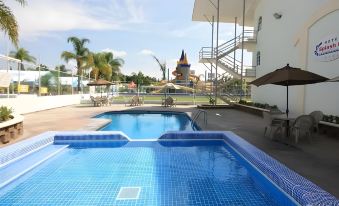 Hotel Splash Inn - Housity
