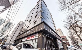 Hotel The Wall - Housity
