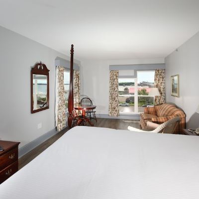 Executive King Room With Harbour View Loyalist Country Inn & Conference Centre Promo Code