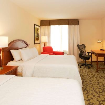 Mobility Accesible Two Queen Room with Bathtub Hilton Garden Inn Virginia Beach Town Center Promo Code