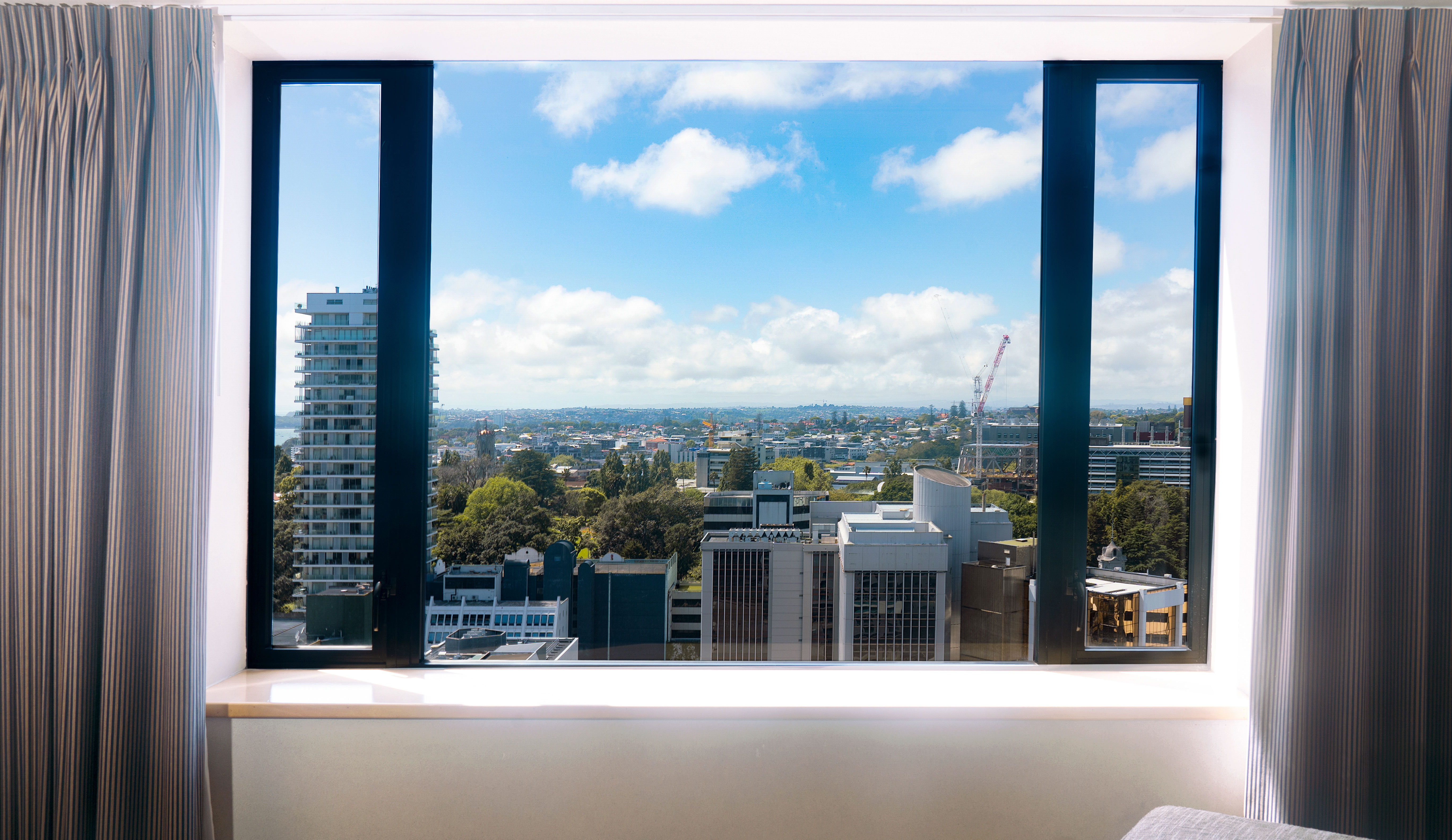 城景高层标准特大床房