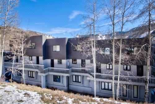 Brook Tree A201Two-Bedroom Apartment