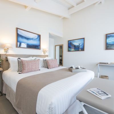 Double Room (Surf)