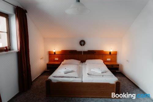 带阳台的两卧室公寓