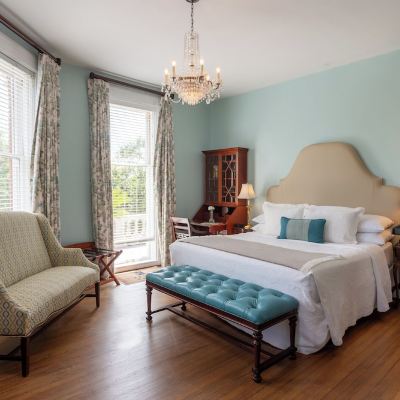 Grand Room, 1 King Bed (Russell Fiore) Kehoe House Promo Code