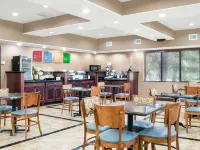 Comfort Suites Topeka Northwest Ξενοδοχεία στην πόλη Topeka