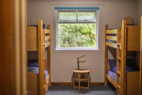 四人间共用浴室