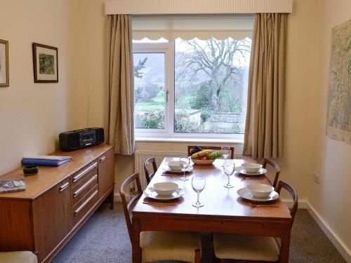 Whitegates Two-Bedroom Holiday Home