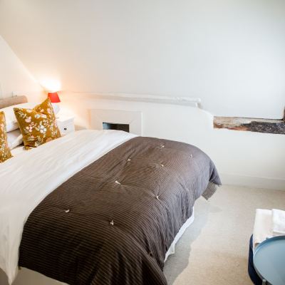 Comfort Double Room, Ensuite (Rx5) Moore House Promo Code