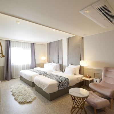 패밀리 트윈룸 덴바스타 호텔 쿠폰