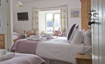 Hawthorn Farm Guest House - Housity