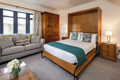The Uplands Apartments Hotels in 