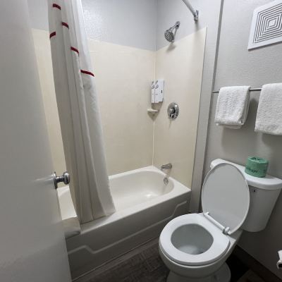 高級特大床房 列剋星敦南部紅屋頂酒店優惠