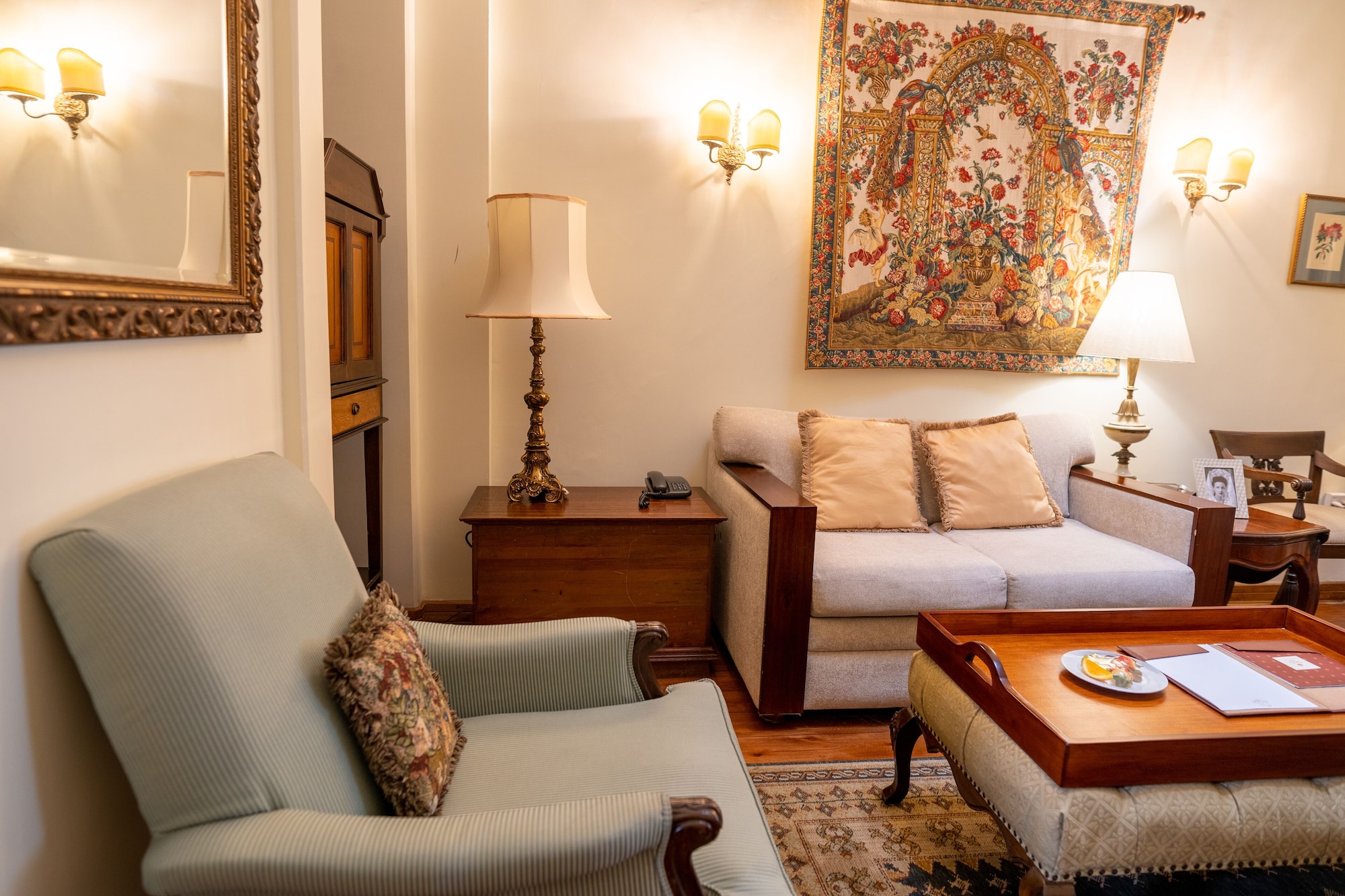 传统套房， 1 张特大床