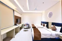 Click Hotel Narayana