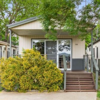 Deluxe Cabin - Sleeps 5 Discovery Parks – Lake Hume, Victoria Promo Code
