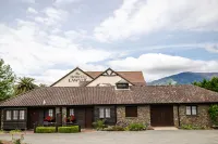 The Honest Lawyer, Ascend Hotel Collection Hotel a 