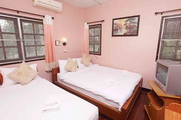 ห้องมาตรฐานพร้อมห้องน้ำรวม - Pha Chu
