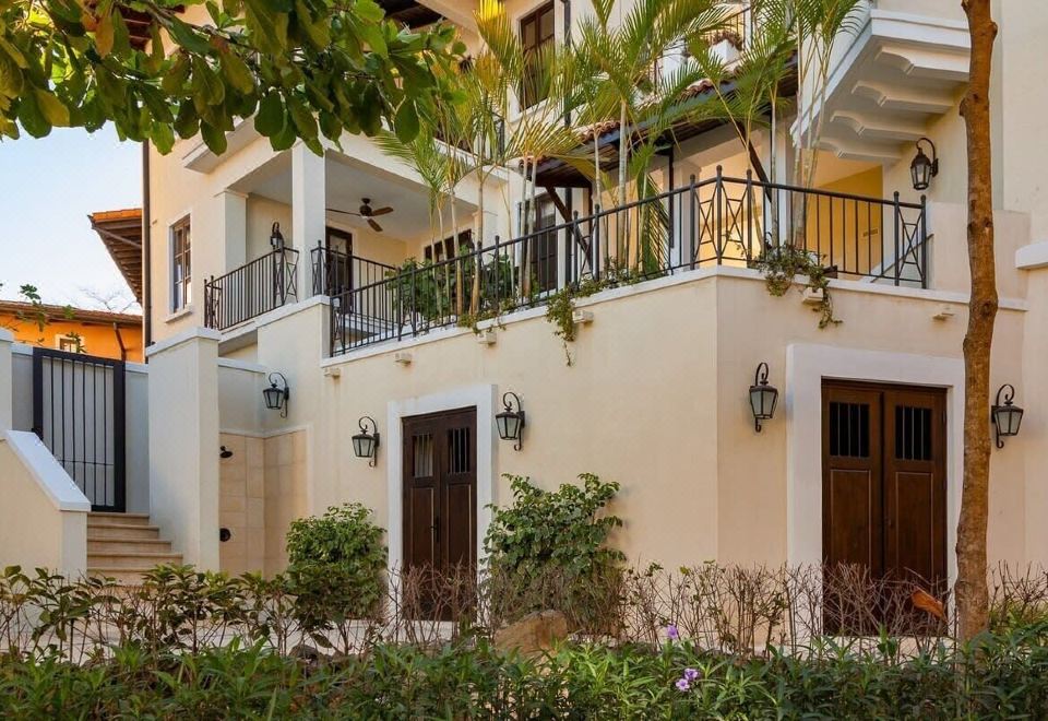 Hotel Beautiful Mediterranean-Style Penthouse with an Ocean View Balcony, Exterior, Hotel Exterior