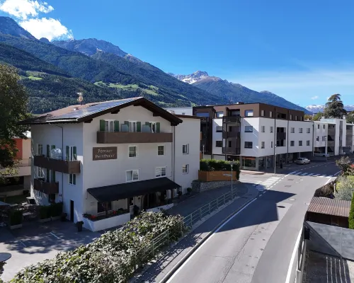 Pension Pernthaler Hotels in Schlanders