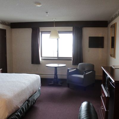 Superior King Room-Non-Smoking Shiretown Inn & Suites Promo Code