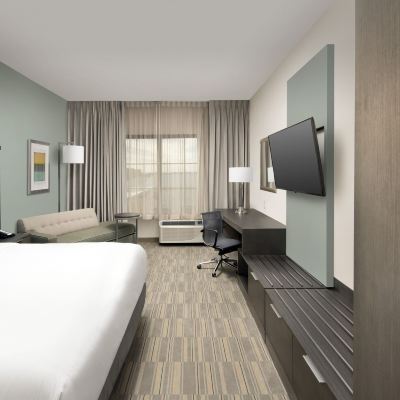 Standard King Room Holiday Inn Express Pensacola Downtown, an IHG Hotel Promo Code