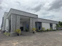 Silver Gate Hotel and Suites