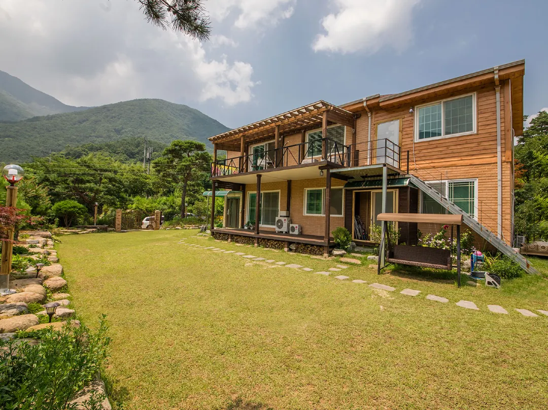 Sancheong Jirisan Hwangto Hue Pension - 산청군