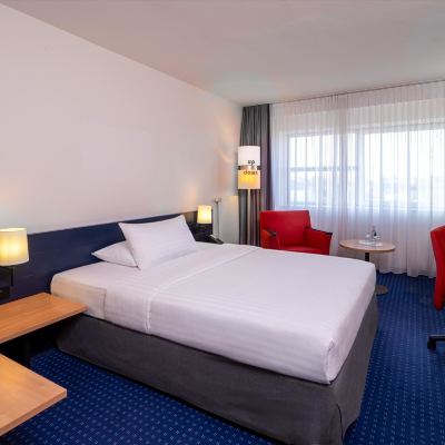 Superior Double Room IntercityHotel Frankfurt Airport Promo Code