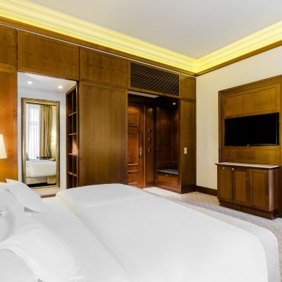 Deluxe Room Excelsior Hotel Ernst am Dom Promo Code
