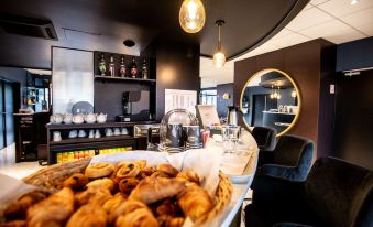 Brit Hotel Du Stade Rennes Ouest - Housity
