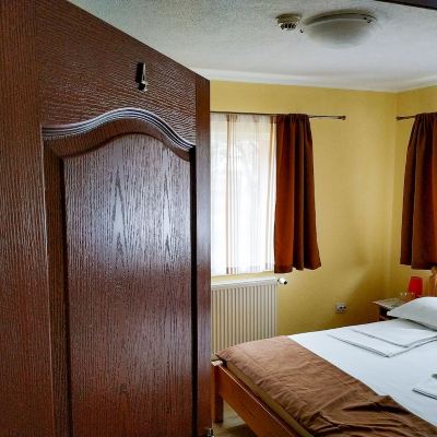 Basic Double Room, 1 King Bed, City View