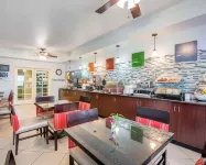 Comfort Suites