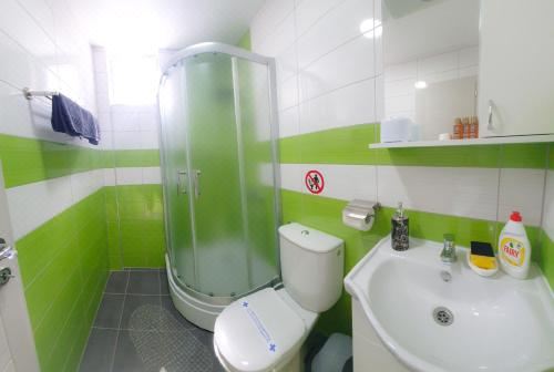 带阳台的三人房