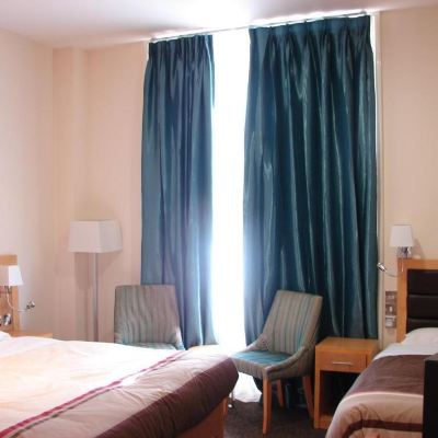 Economy Twin Room Cromwell International Hotel Promo Code