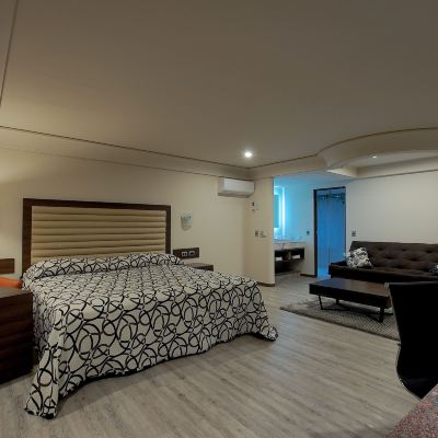 Deluxe King Suite Econo Express Hotel Promo Code