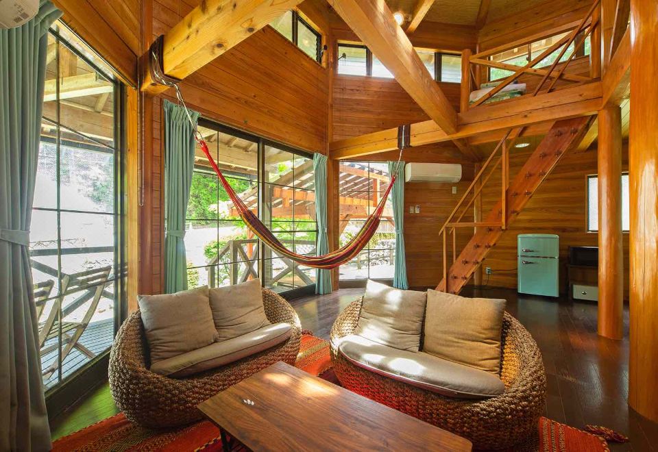 带阁楼的优质别墅