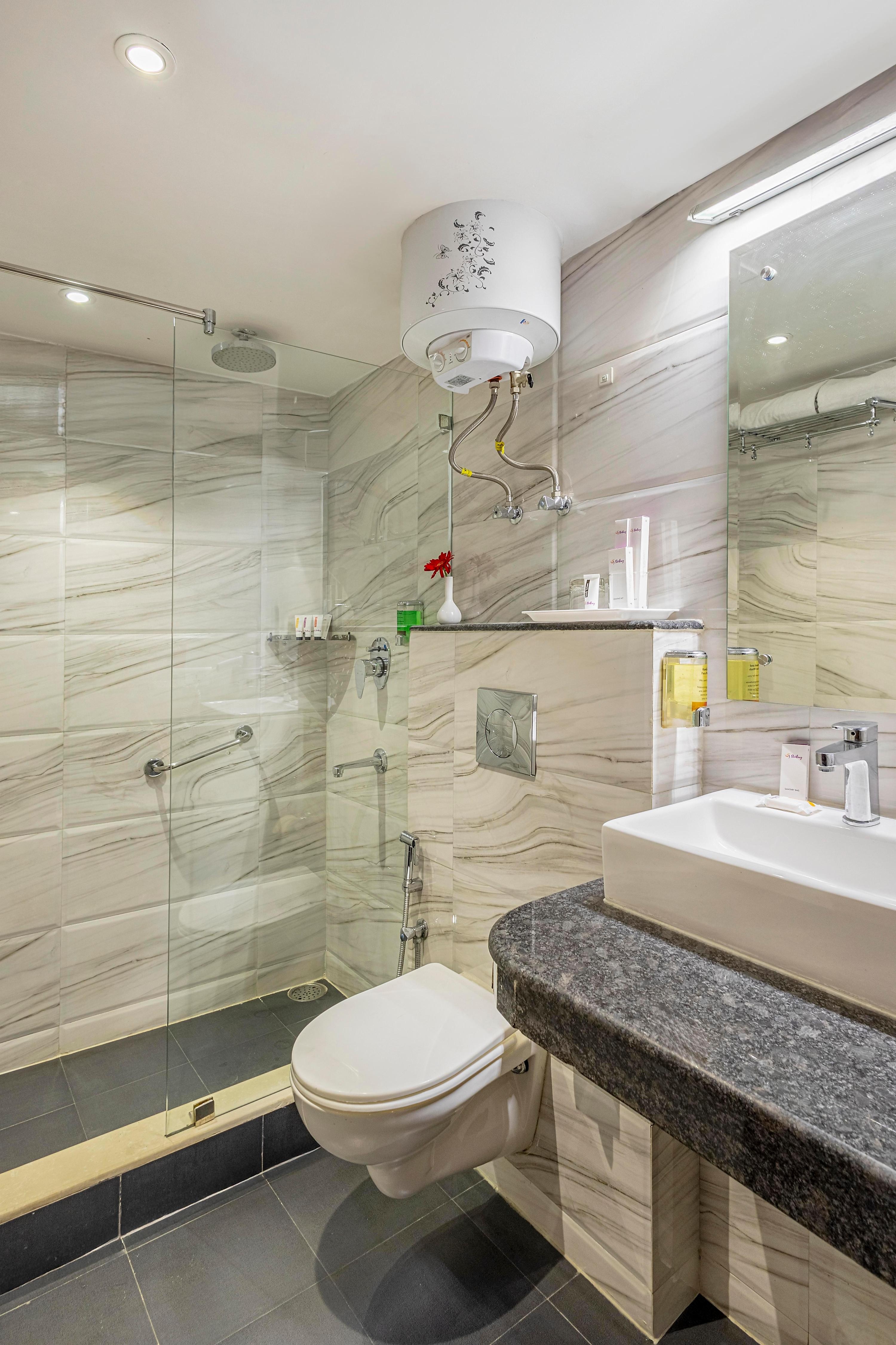 经典客房， 1 张双人床， 冰箱， 山腰