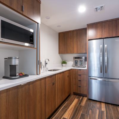 特大床套房 新奧爾良市區超圓屋頂體育場假日酒店優惠