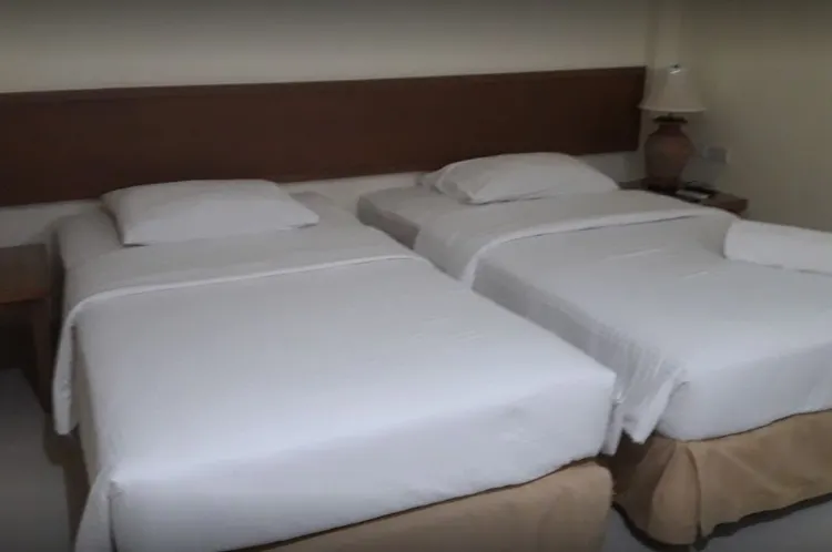 Twin Bed Room (Old Building)