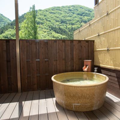 Main Building High Floor Luxury, Adjoining Japanese-Style With Bath, River View 伊東園ホテル磐梯向滝 クーポン