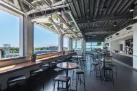 Hampton Inn & Suites Fort Wayne Downtown