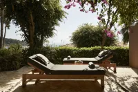 F Zeen Kefalonia