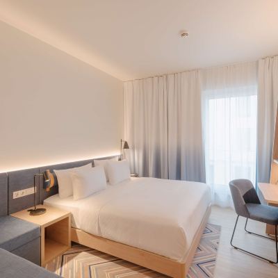 King Room Hampton by Hilton Munich City North Promo Code