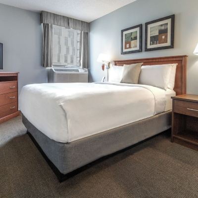 Queen Suite With Kitchen Hotel Saint-Laurent Montreal Promo Code