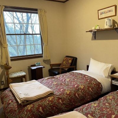 プライベートツインルーム(シングルベッド2台)(浴室)(禁煙) ゲストハウス クロイツェル クーポン